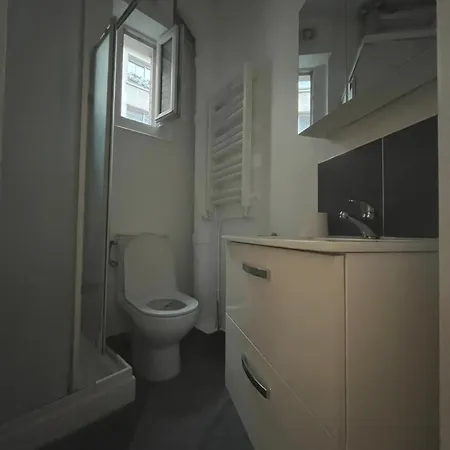 Apartment Charming In The Heart Of Paris