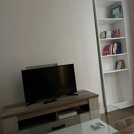 Apartment Charming In The Heart Of